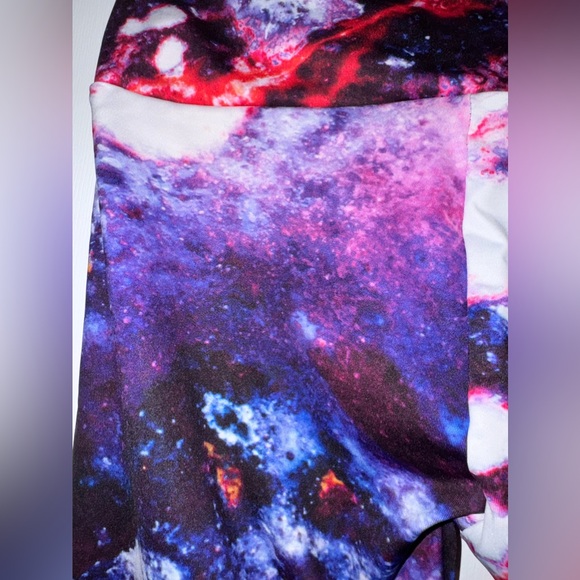 New Agstract Apparel leggings in vibrant colors, blue/white/red size XL - Picture 10 of 13